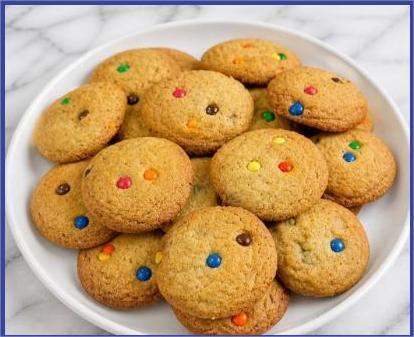Cookies biċ-ċikkulata ikkulurita