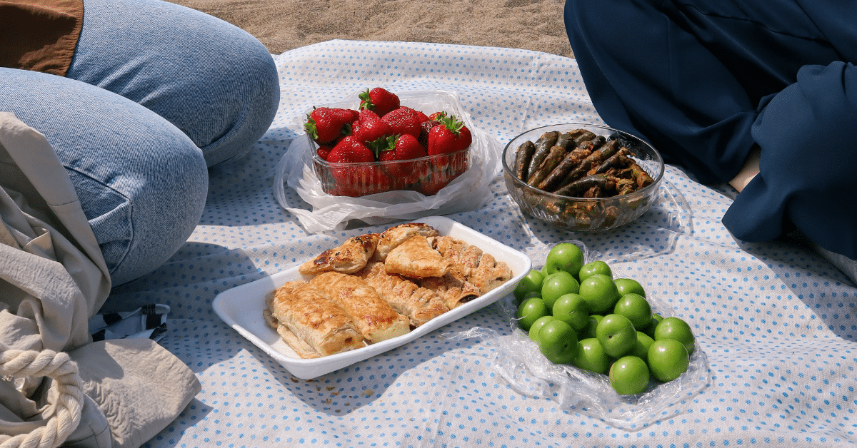 Simple Meal Prep Ideas for Your Next Beach Day - Welbees Blog